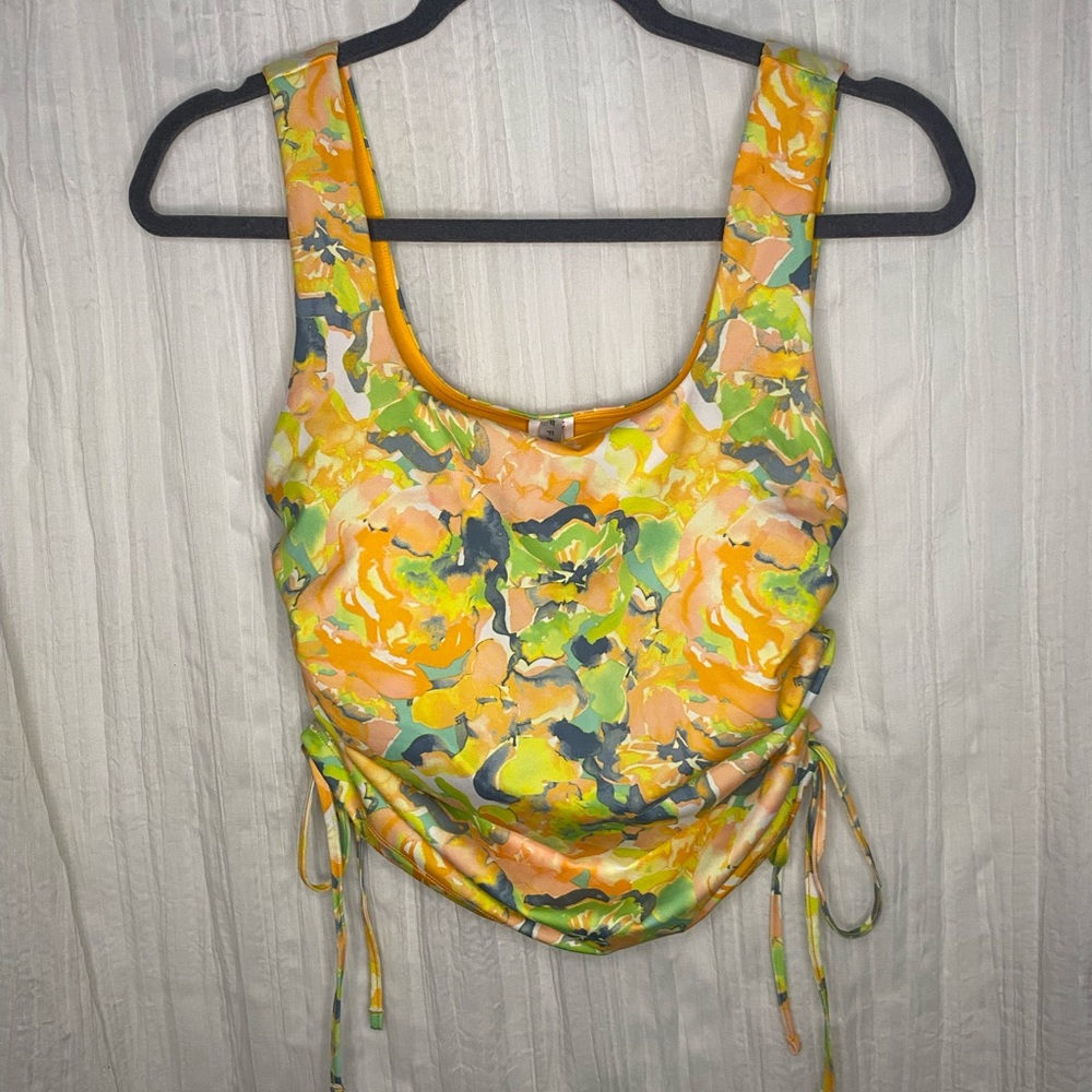 NWT Fabletics ruched athletic tank top with built-in lightly padded bra in Large